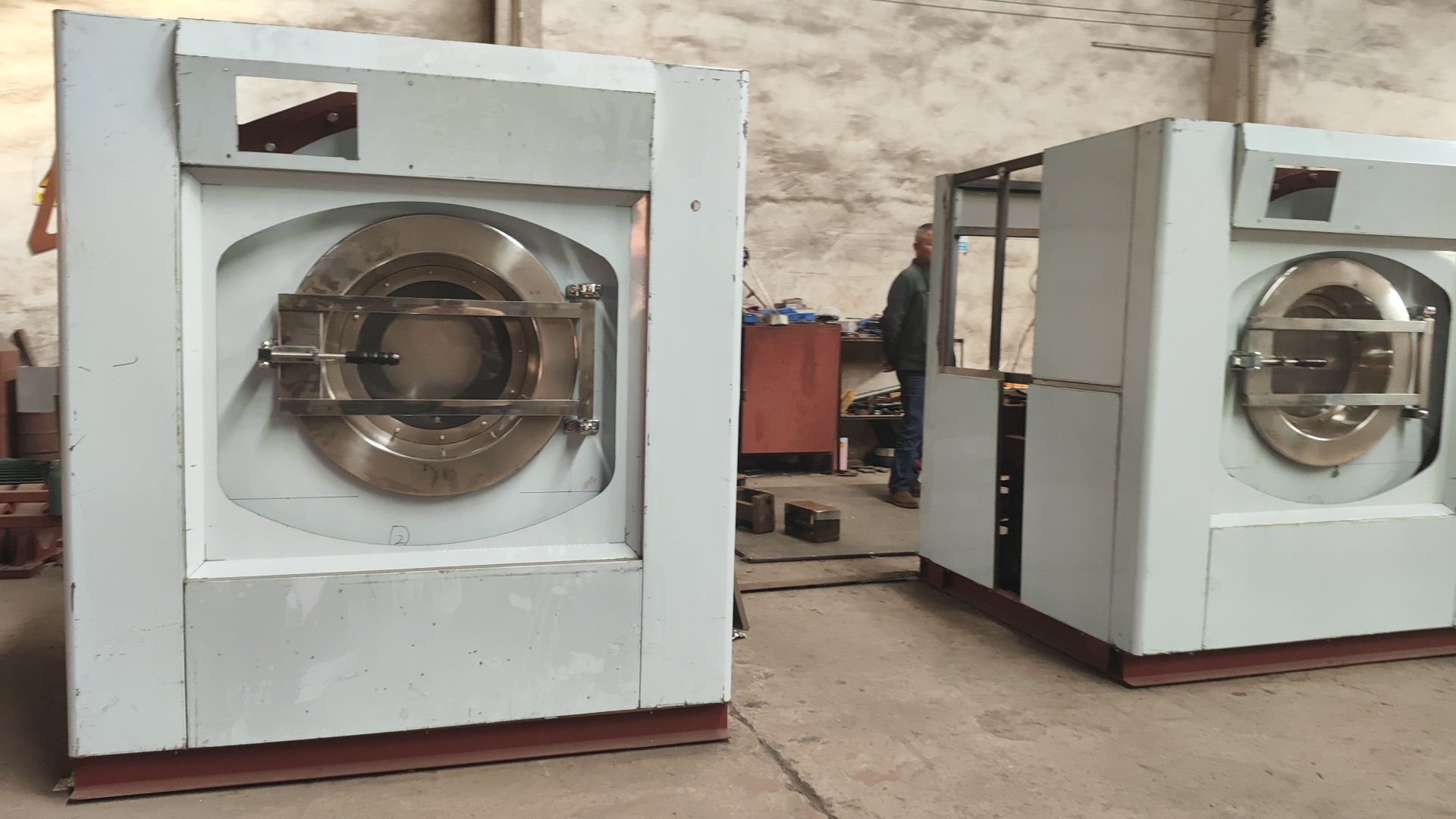 
知名工廠為何選擇珠江洗滌?工業(yè)小型洗衣機(jī)與洗滌工廠方案揭秘
